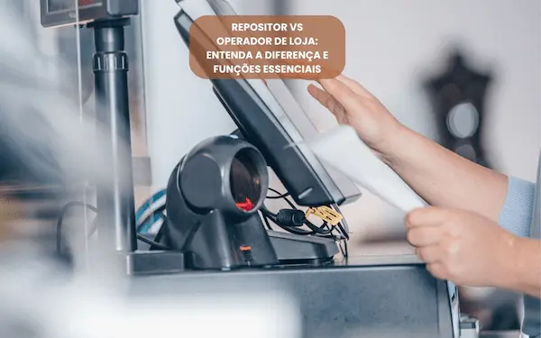 Story instagram vaga de operador de caixa branco branco e marrom simples